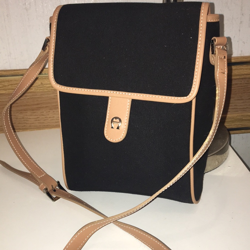 Etienne Aigner Cross Purse